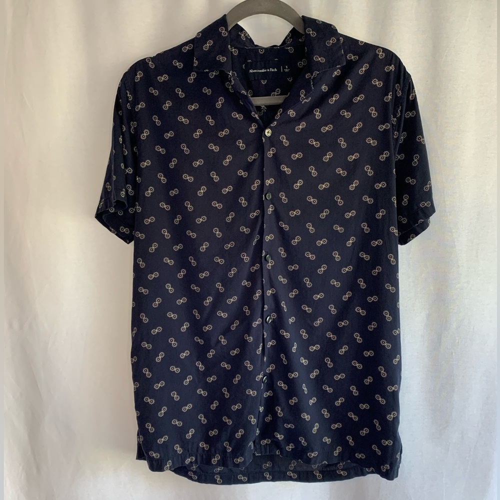 Men’s Abercrombie & Fitch button down Small